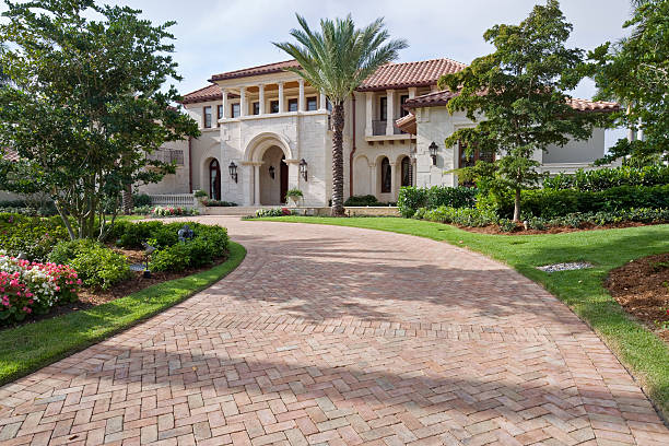 Best Driveway Paving Contractor  in Elida, OH